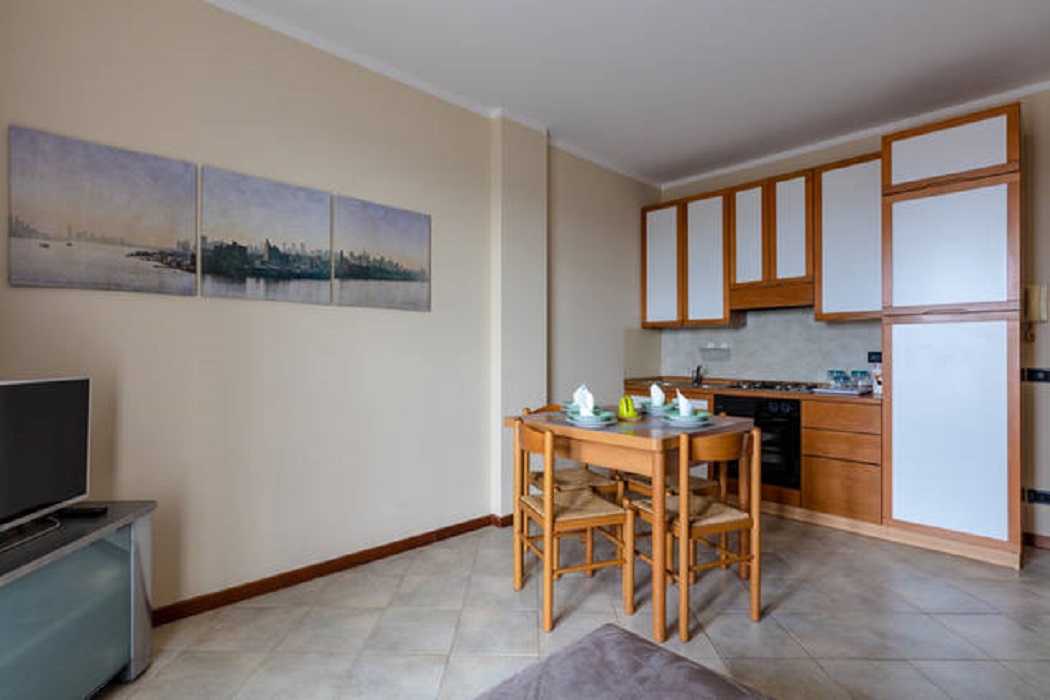 Rosaria's Home in Desenzano and Sirmione - Living Room Kitchen and Dining area