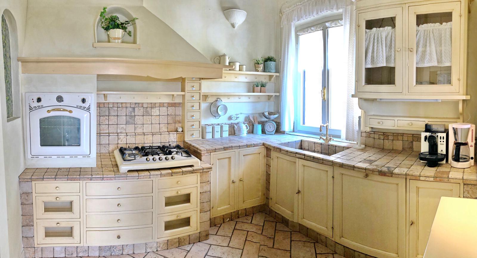Alice's Nest Villa in Padenghe - First Floor Fully Equipped Kitchen